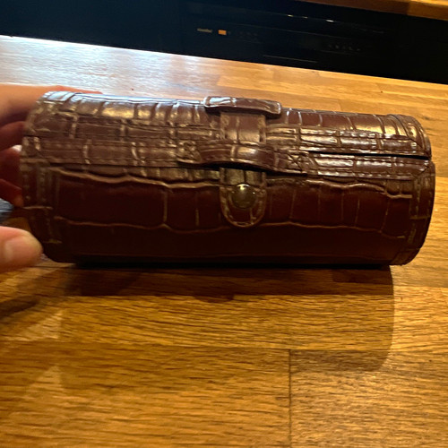 Brown croc effect - brown, croc-effect