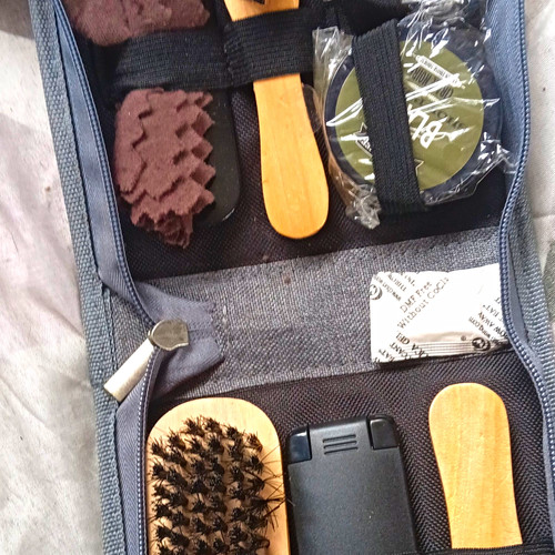 Shoe care travel kit - shoe, zip